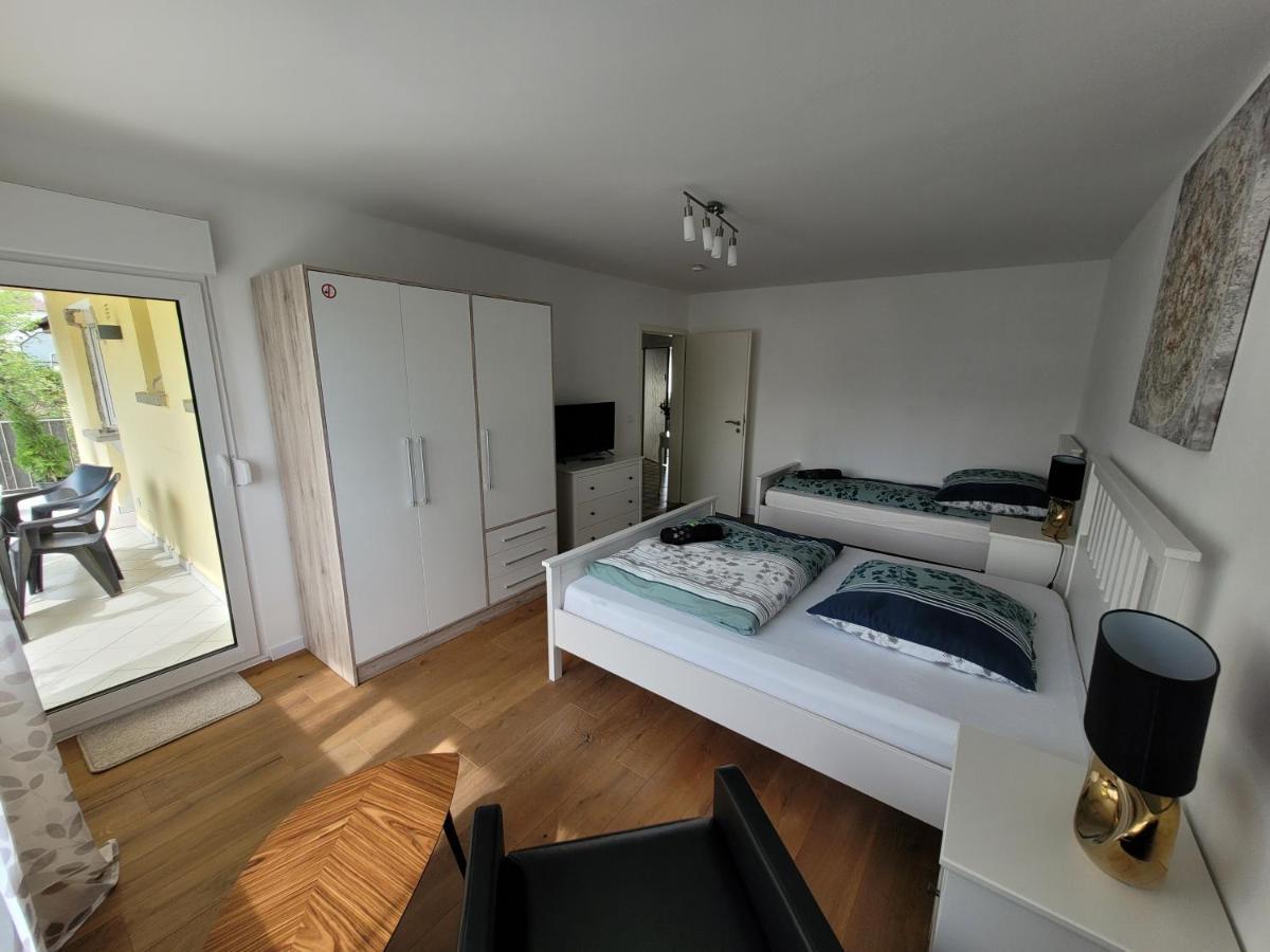 Ferienwohnung Anna Oftersheim Schwetzingen Hockenheim 3 Zimmer Mit Balkon Exterior photo